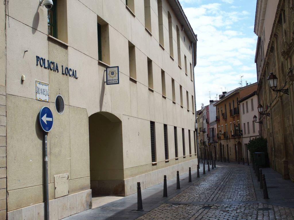 Comisaría de Policía Local en la calle Ruavieja de Logroño