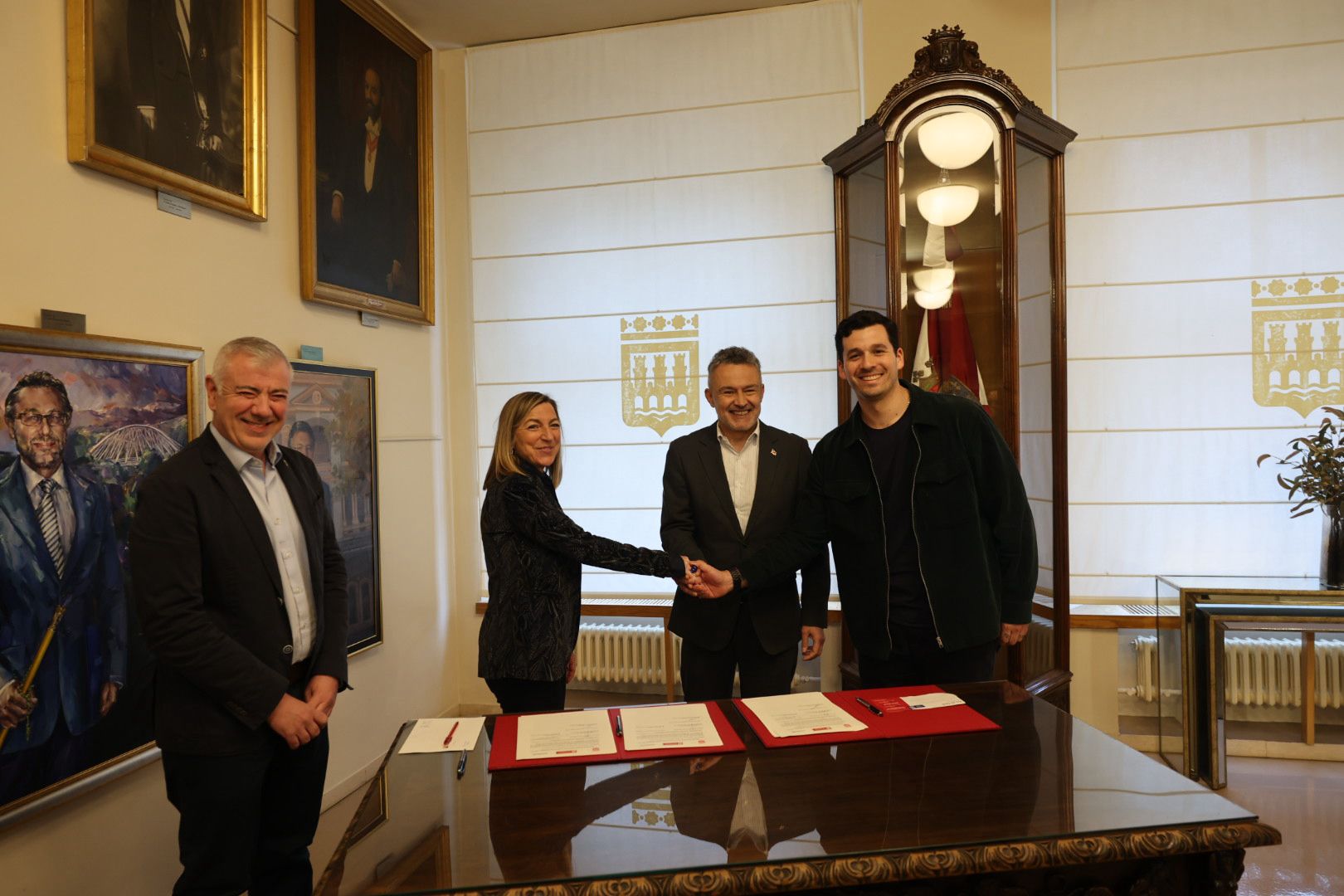 Covenio entre Ayuntamiento y la UR sobre Bicilog