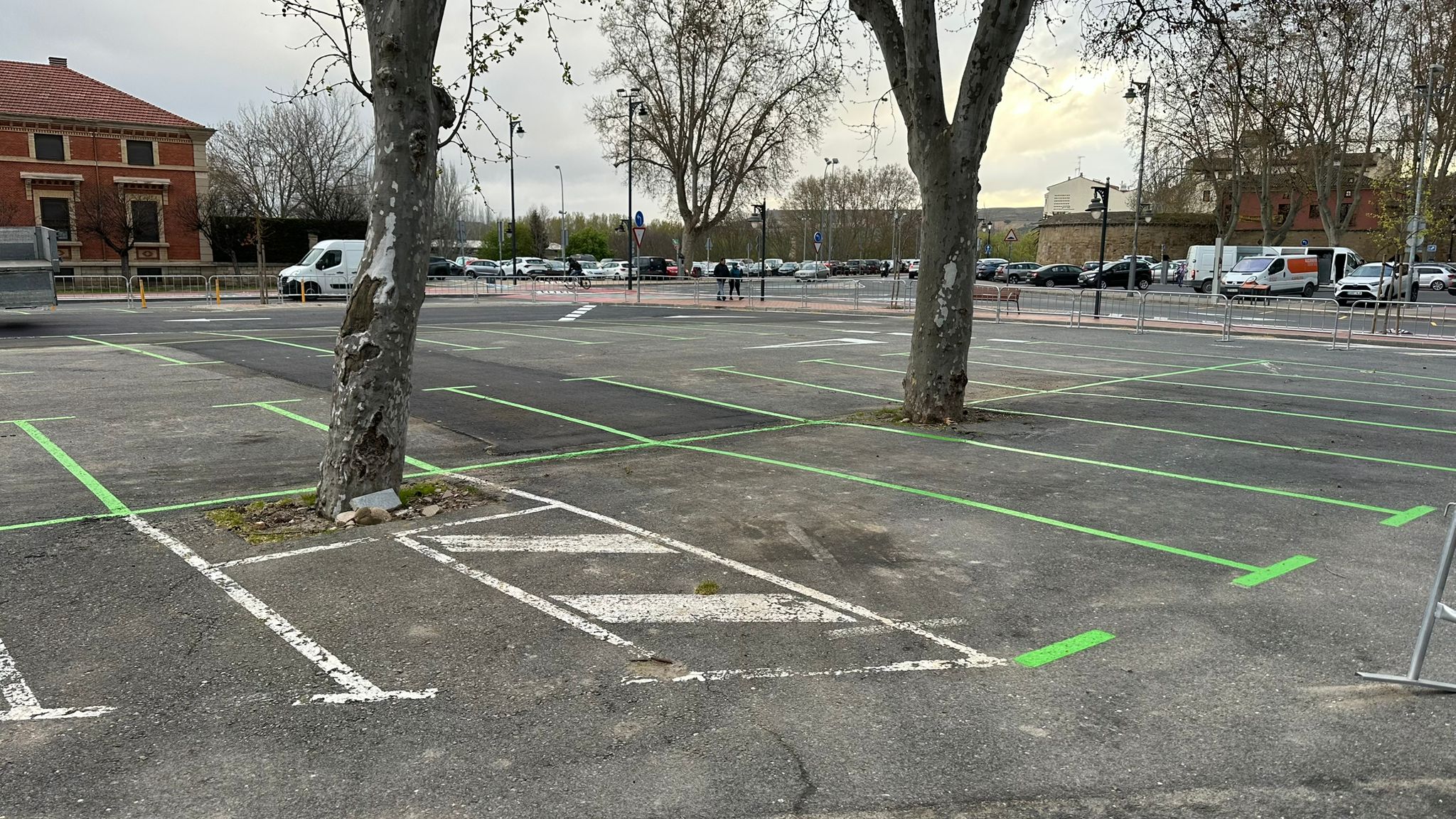 Imagen El aparcamiento del entorno de la calle Comandancia vuelve a estar abierto al público